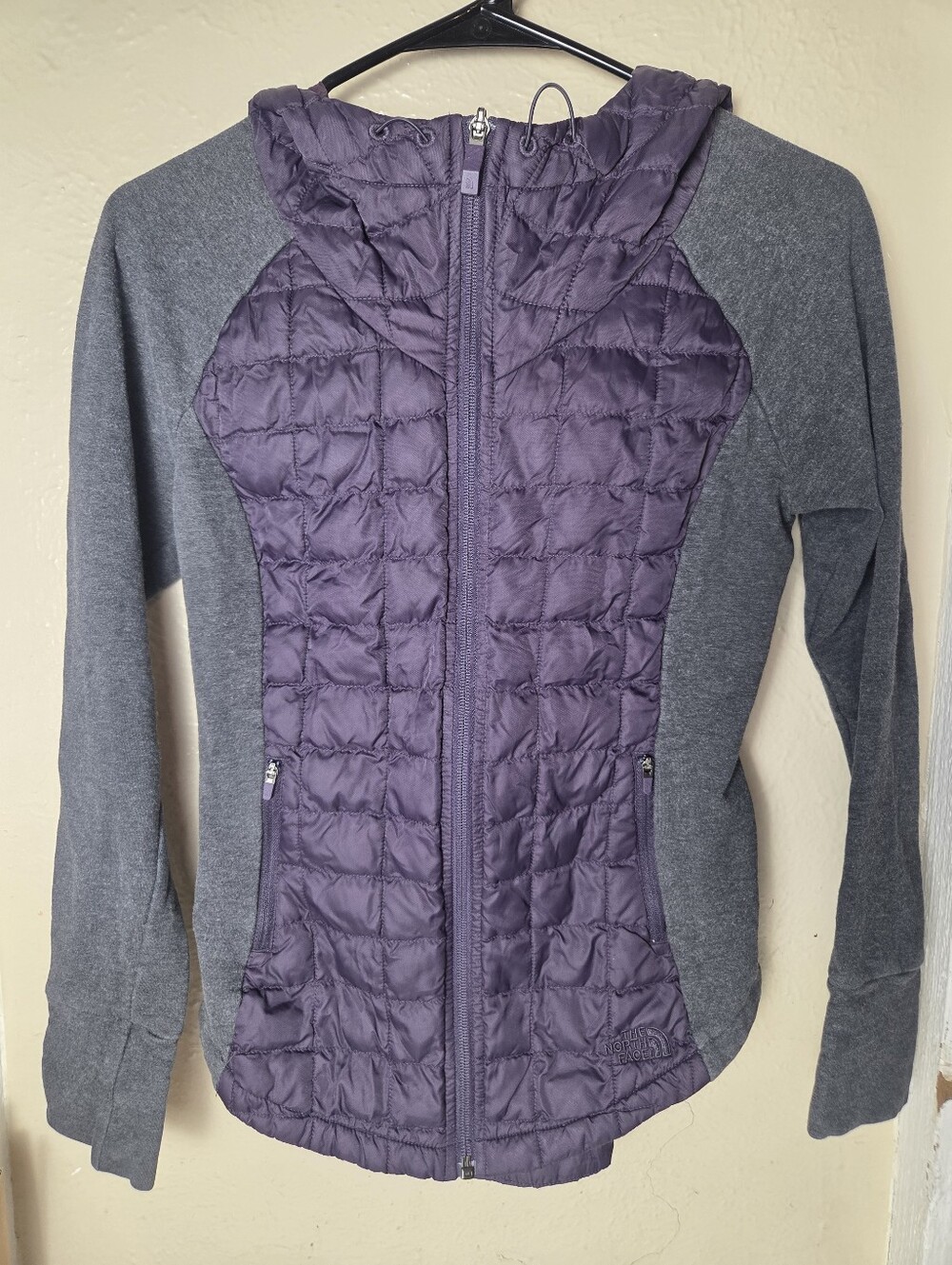The North Face Gray Purple Jacket Womens Xs Hooded Quilted